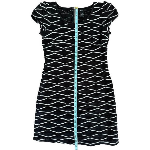 QED LONDON | Black and White Body-con mini-dress | Size Small - Picture 6 of 9